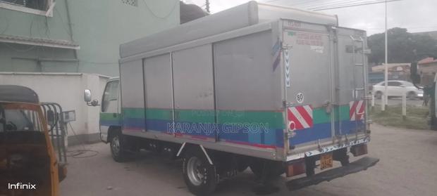 Isuzu Elf Food Trucks - thumbnail 6