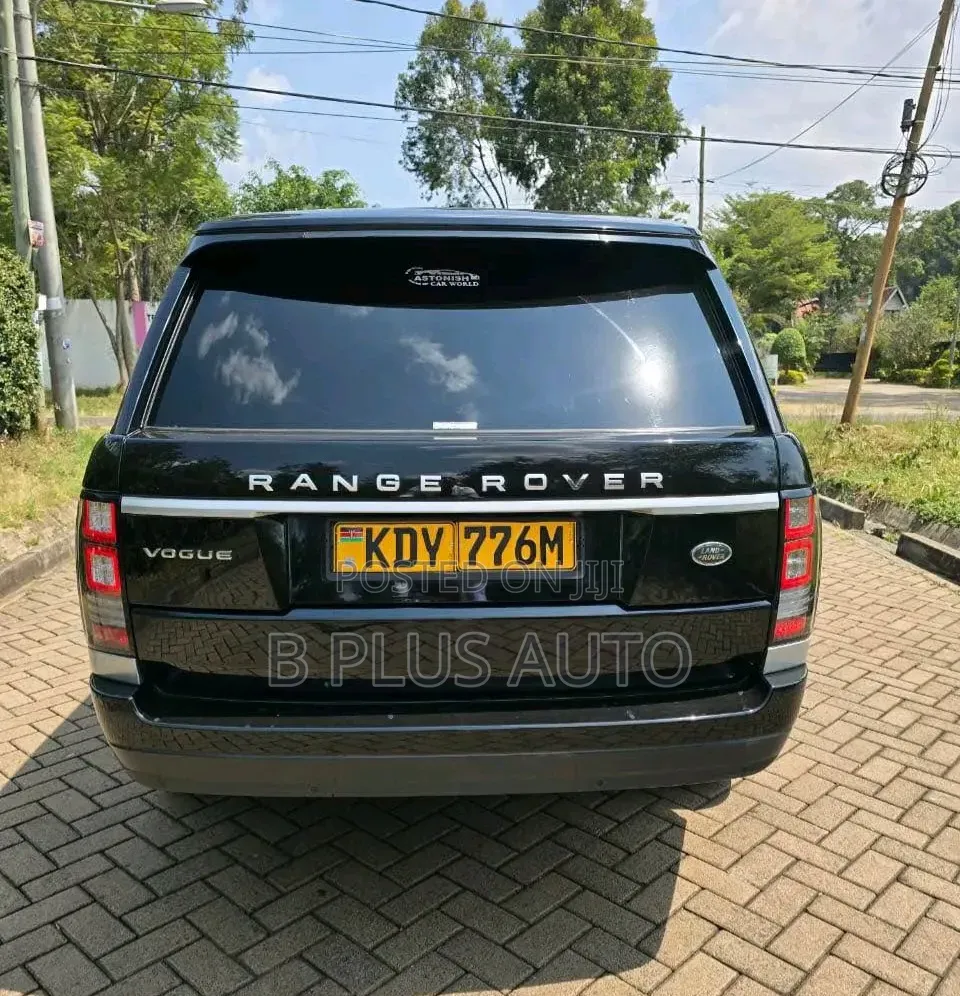 Land Rover Range Rover Vogue 2014 Black