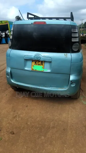 Toyota Sienta 2008 Blue