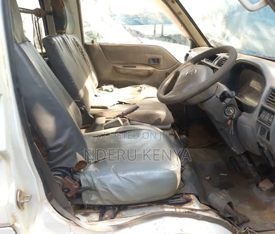 Nissan Vanette 2010 White