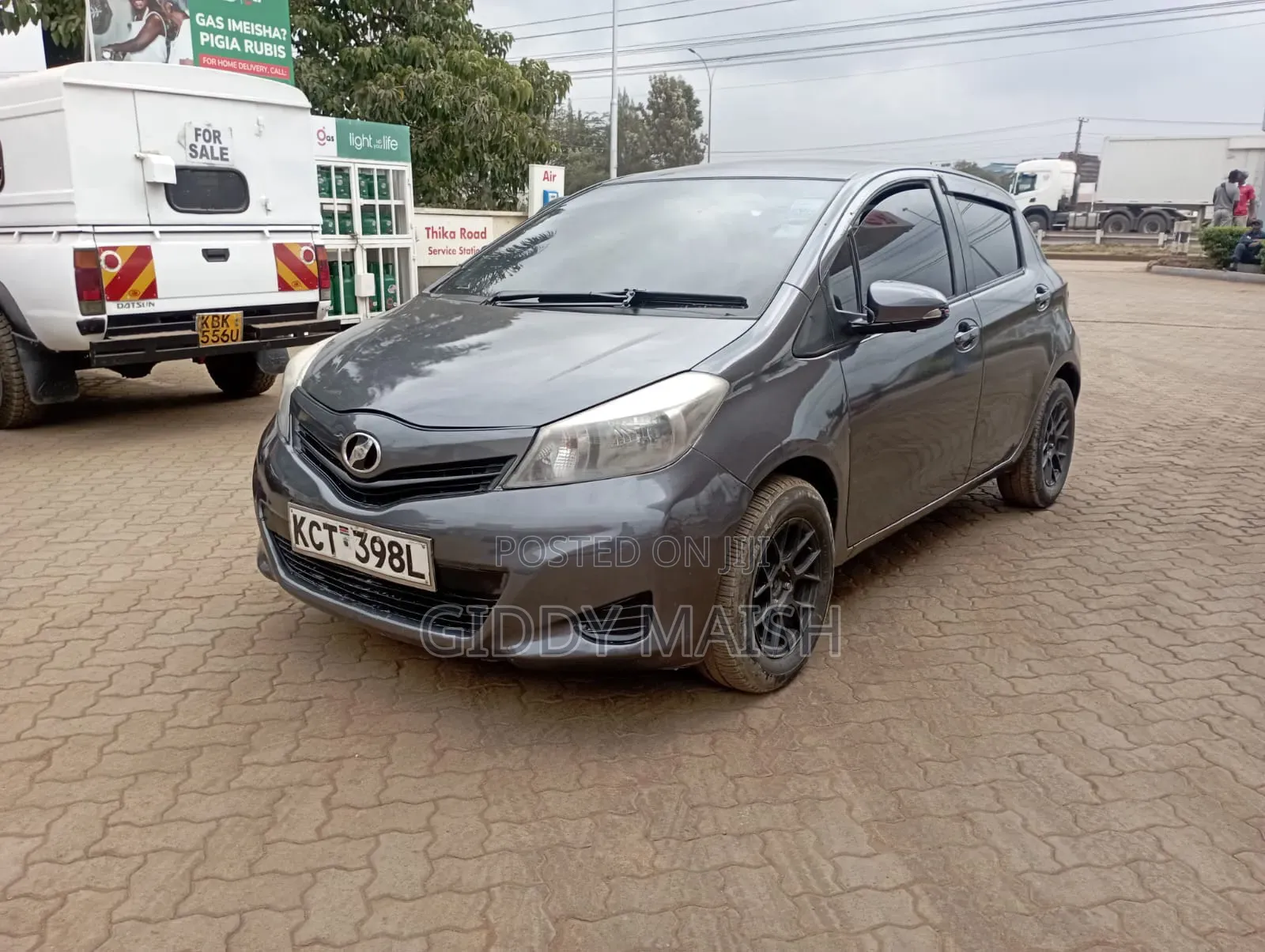 Toyota Vitz 2011 Purple