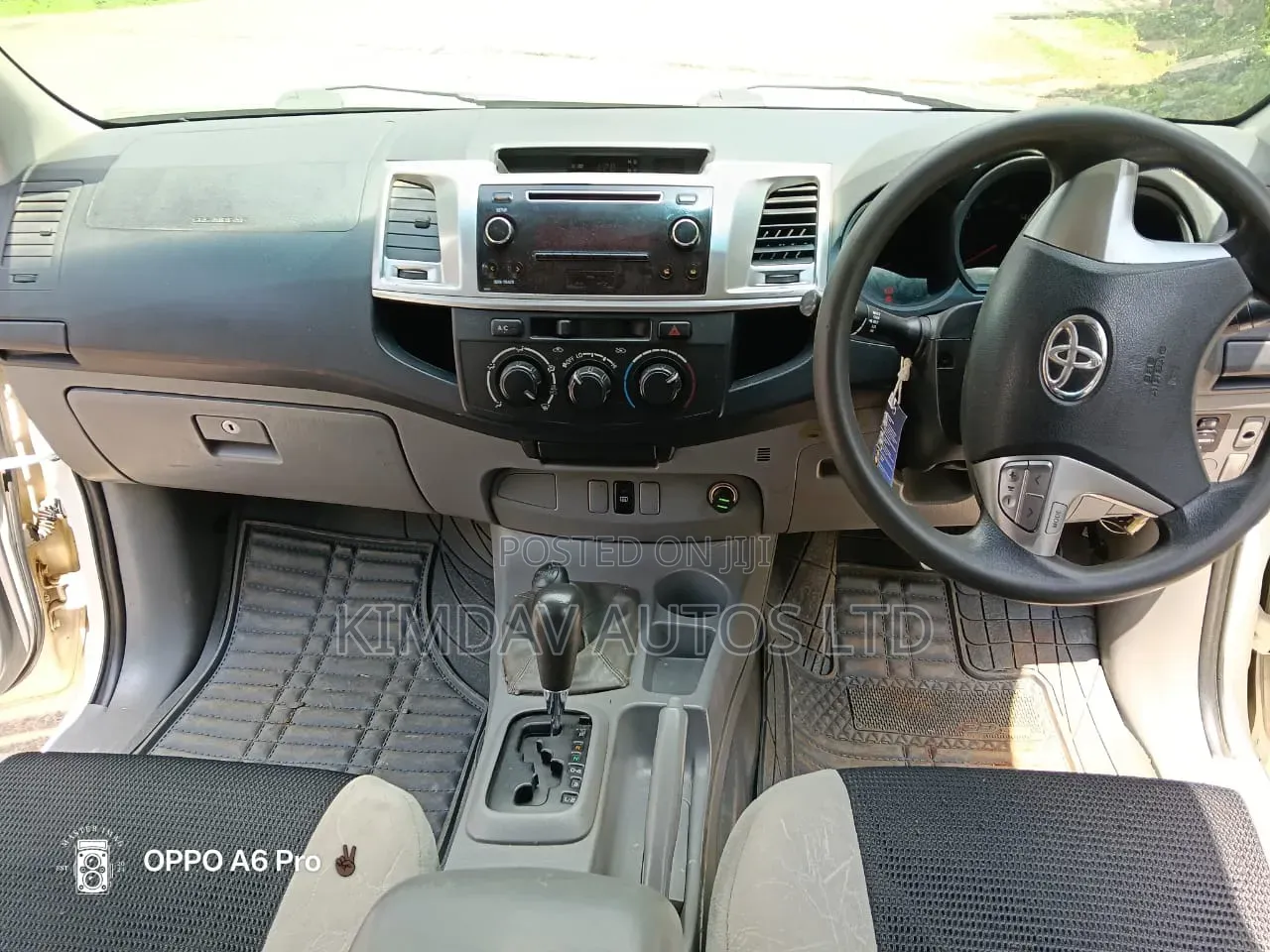 Toyota Hilux 2008 White