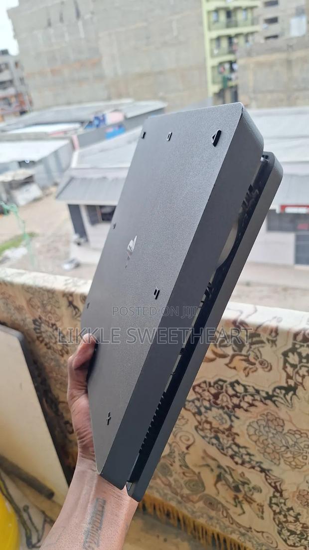 Ps4 Pro Slim 1 Tb - thumbnail 2