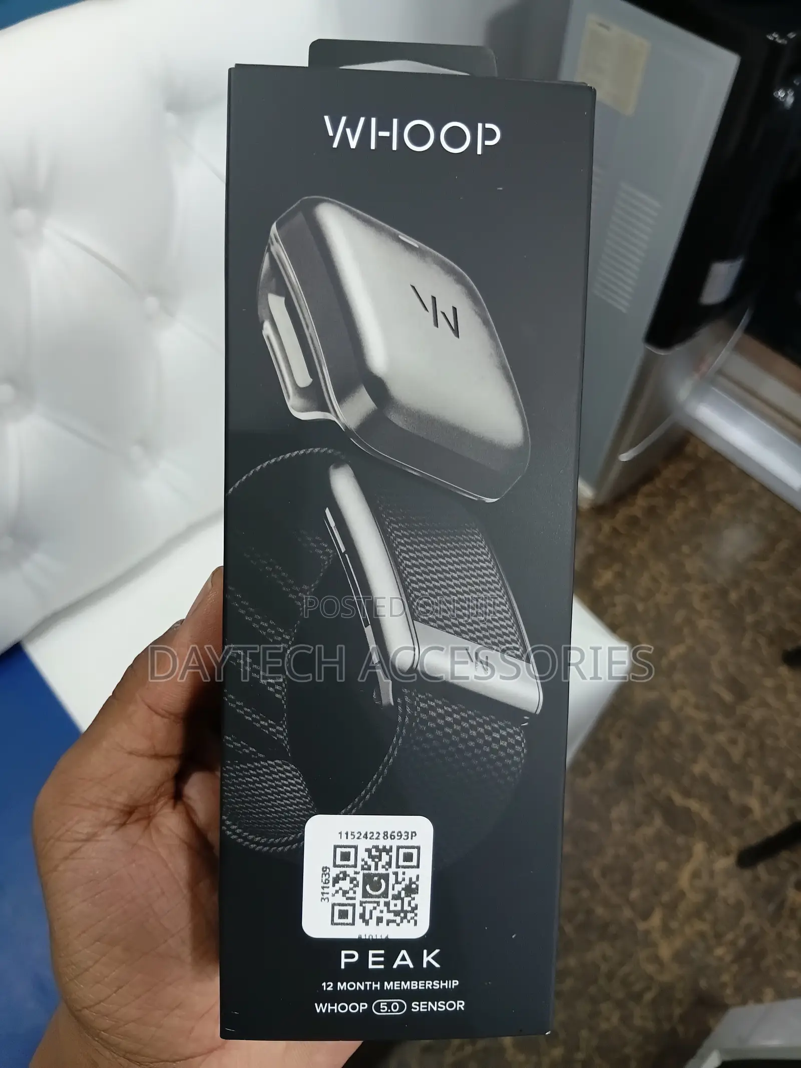 Whoop 5.0 Peak Health and Fitness Tracker Obsidian