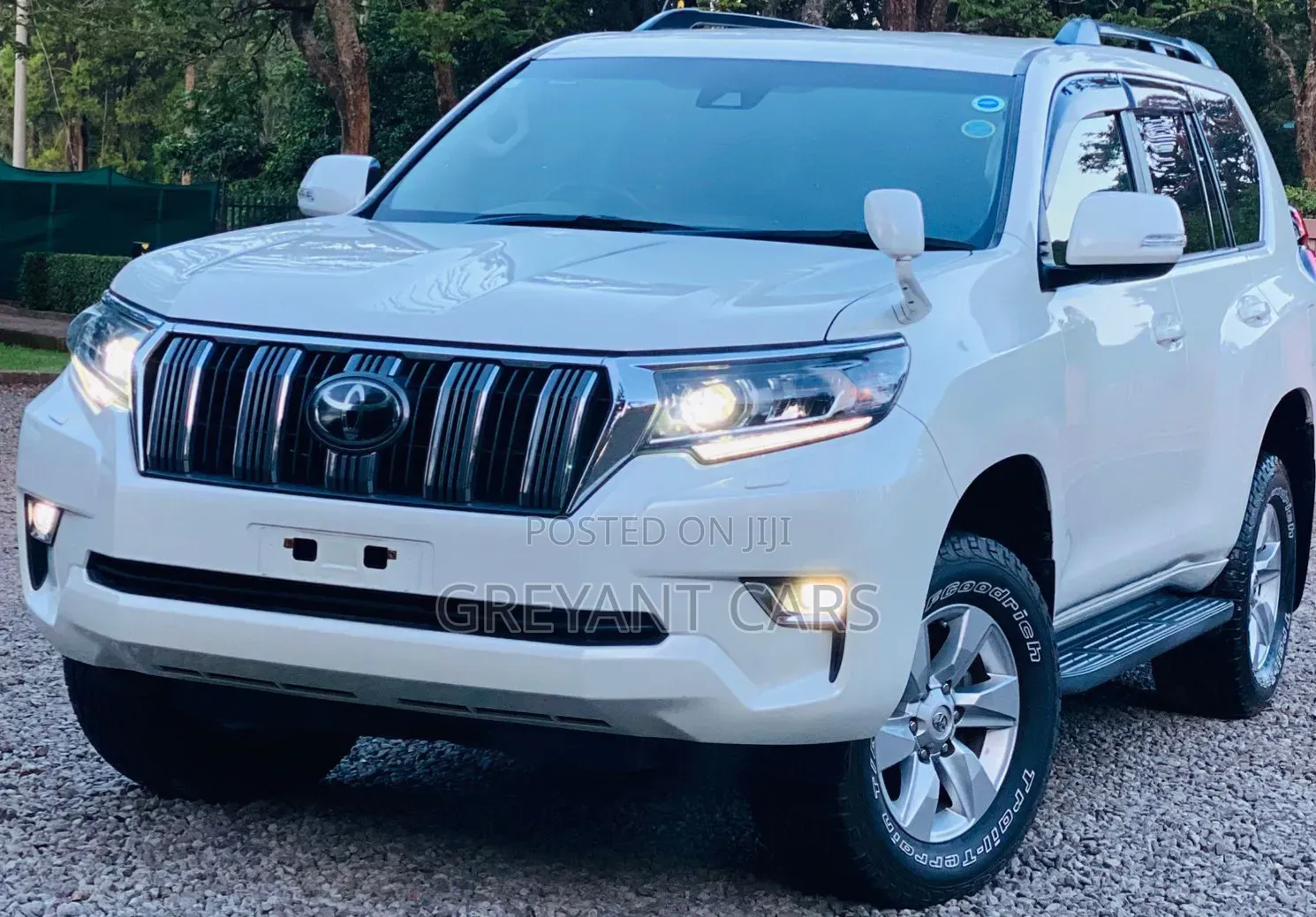 Toyota Land Cruiser Prado 2019 White