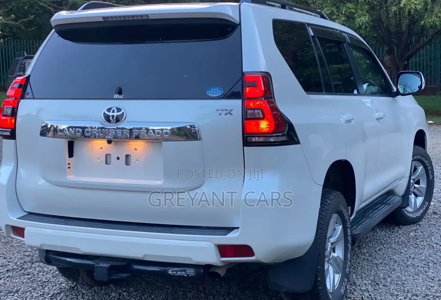 Toyota Land Cruiser Prado 2019 White