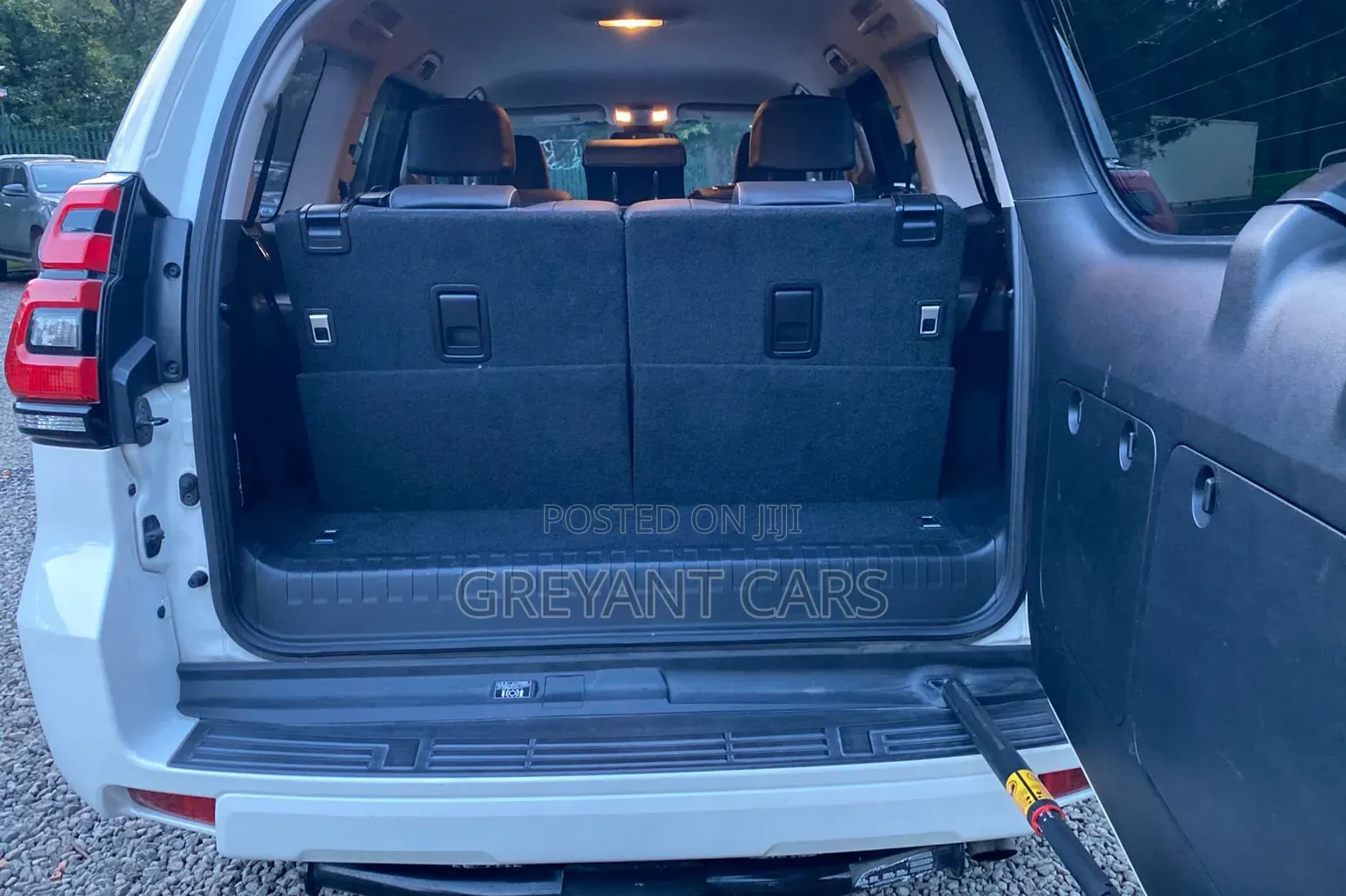 Toyota Land Cruiser Prado 2019 White