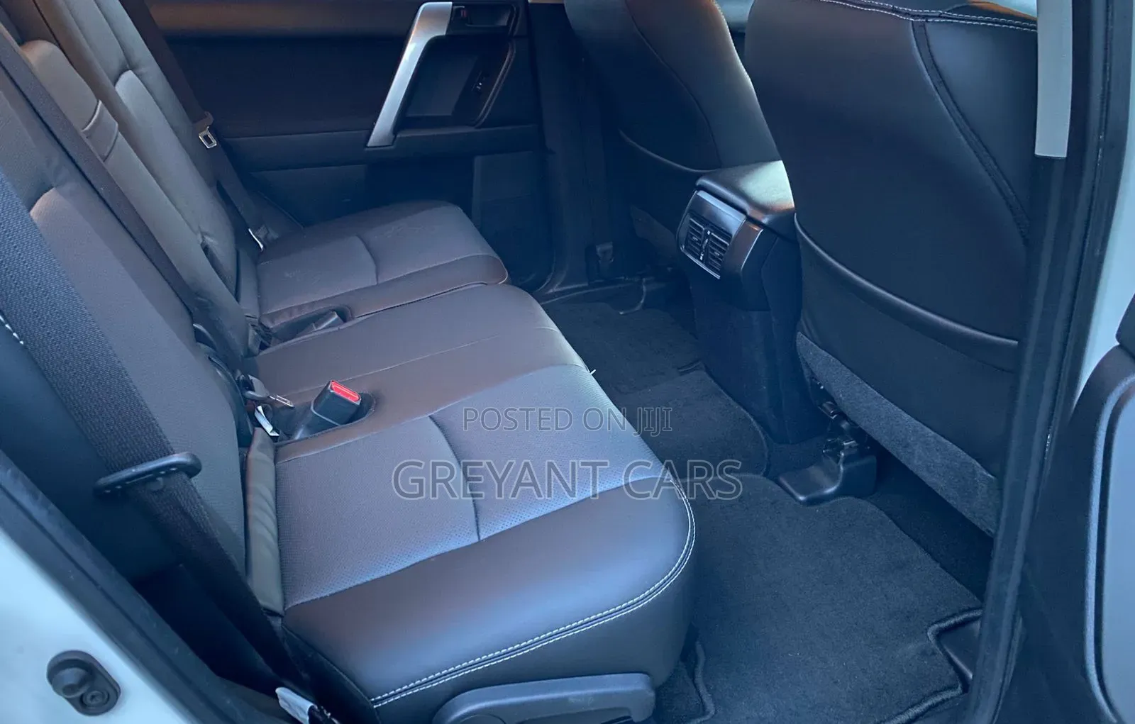 Toyota Land Cruiser Prado 2019 White