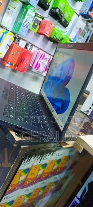Laptop Dell Latitude 5400 16GB Intel Core i7 HDD 500GB