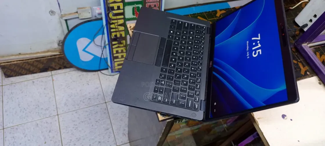 Laptop Dell Latitude 5400 16GB Intel Core i7 HDD 500GB
