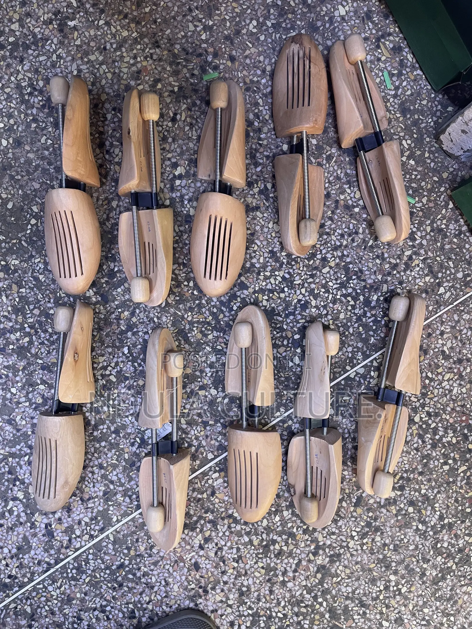 Wooden Shoe Trees ( S-M- L )