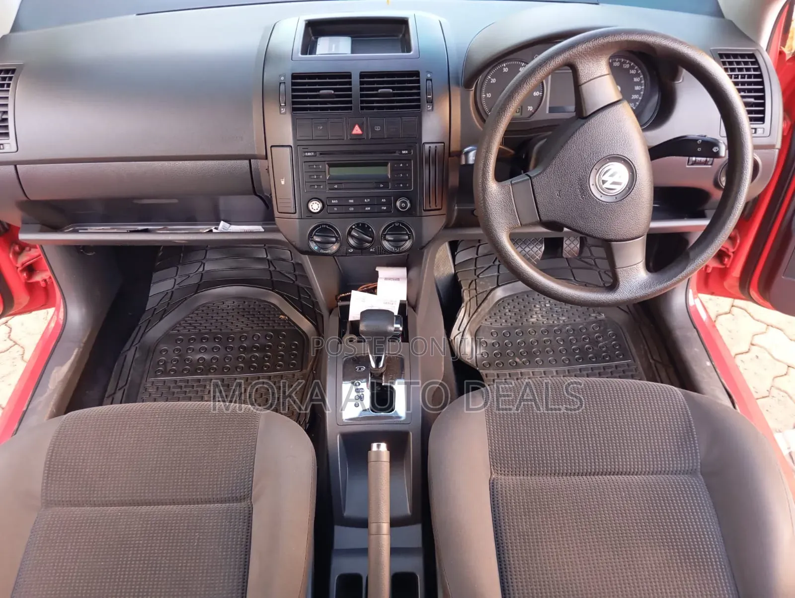 Volkswagen Polo 2010 Red