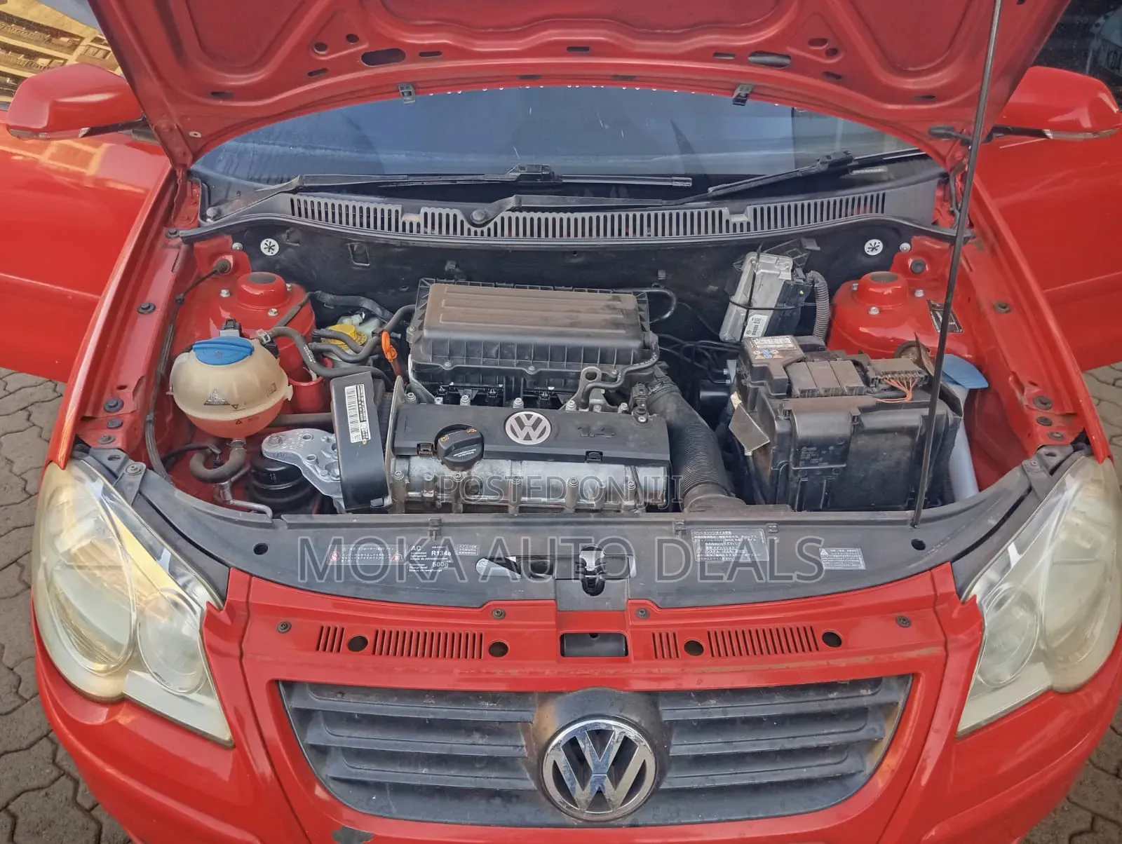 Volkswagen Polo 2010 Red