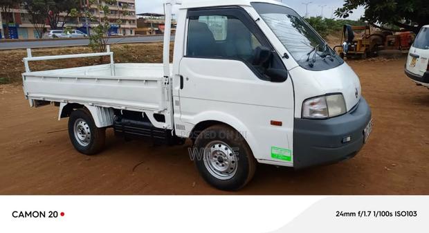 Nissan Vannete Pickup - thumbnail 2