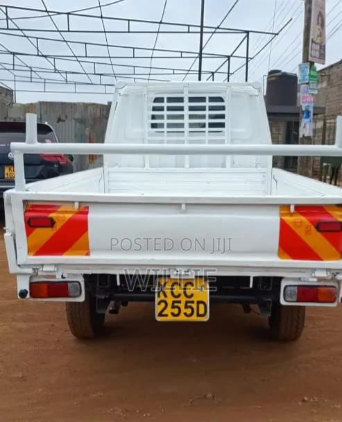 Nissan Vannete Pickup - thumbnail 6