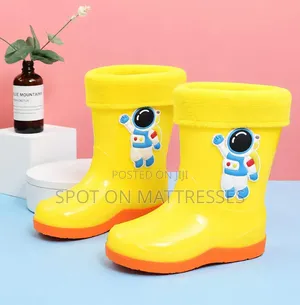 Kids' Warm Gumboots. Sizes 31-40. Nationwide Delivery.