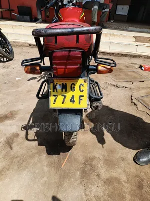 Honda CB 2023 Red