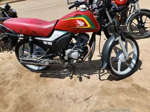 Honda CB 2023 Red