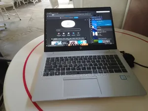 Laptop HP 240 G8 8GB Intel Core i5 SSD 256GB