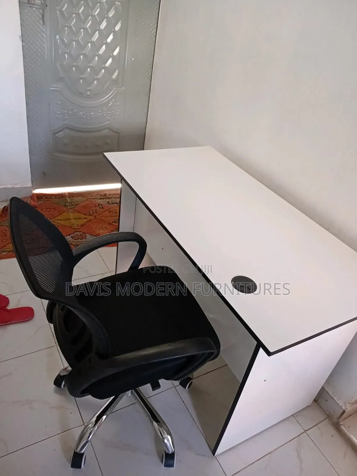 Minimalist Office Desk With Chair Set