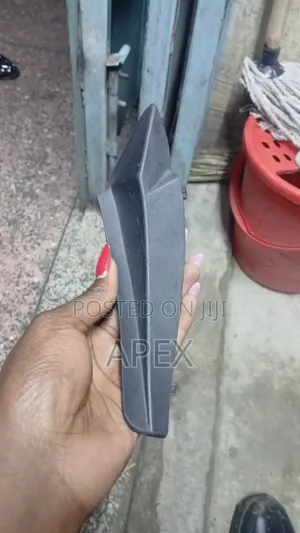 Windscreen Finishers Mazda Axela