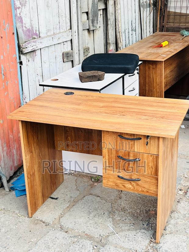 Office Desks Size 1 Meter. Premium Finish - main view