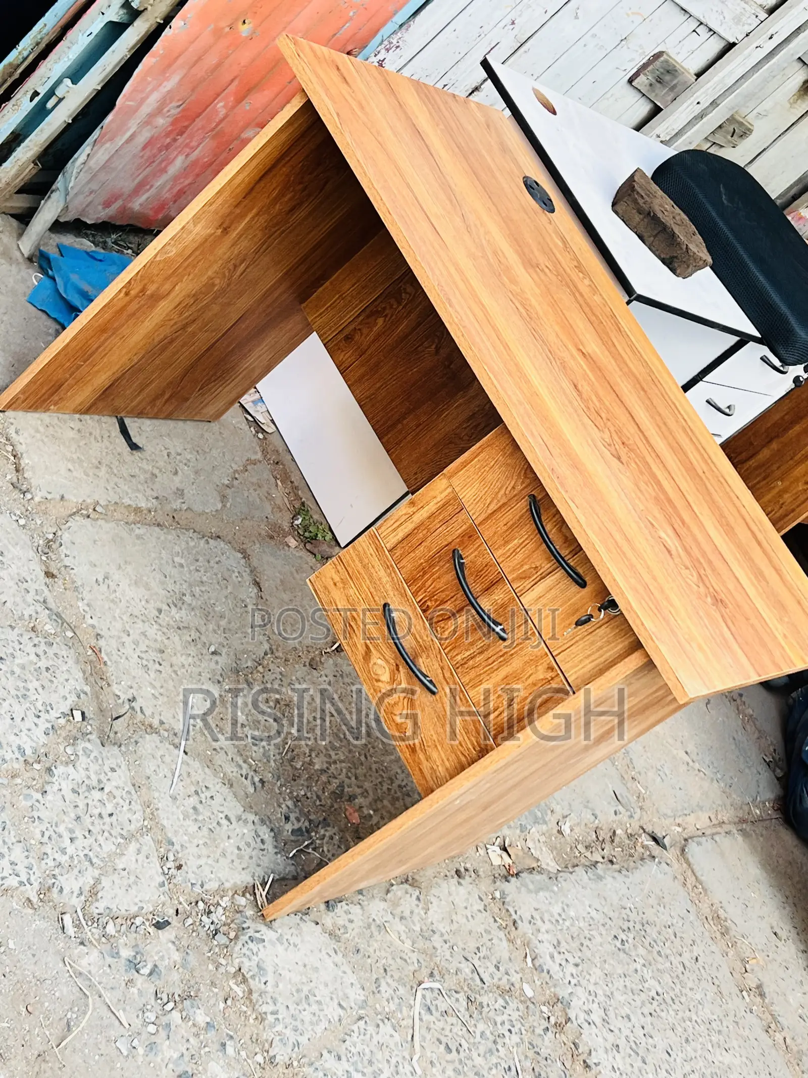 Office Desks Size 1 Meter. Premium Finish