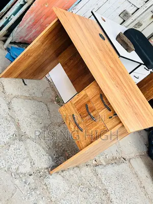 Office Desks Size 1 Meter. Premium Finish