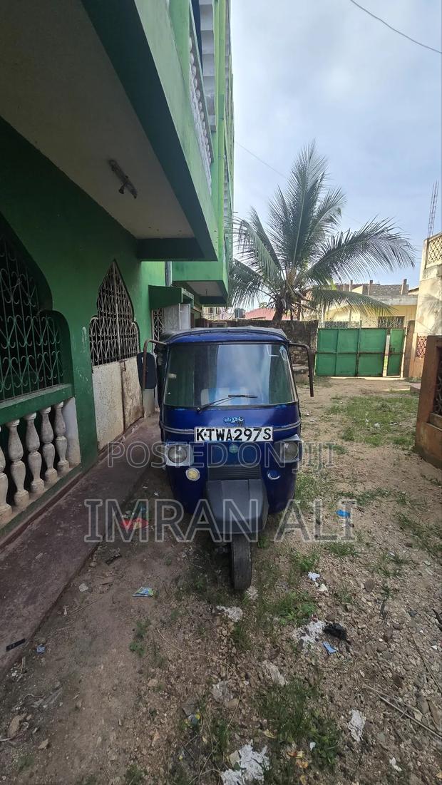 Piaggio 2013 Blue - thumbnail 3