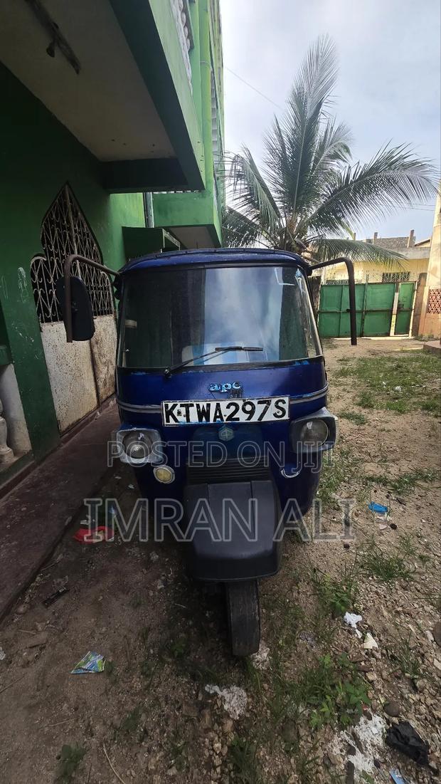 Piaggio 2013 Blue - thumbnail 4