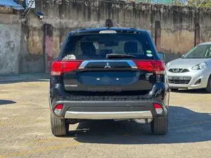 Mitsubishi Outlander 2019 Black