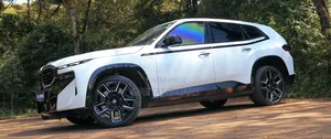 BMW XM Base AWD 2023 White