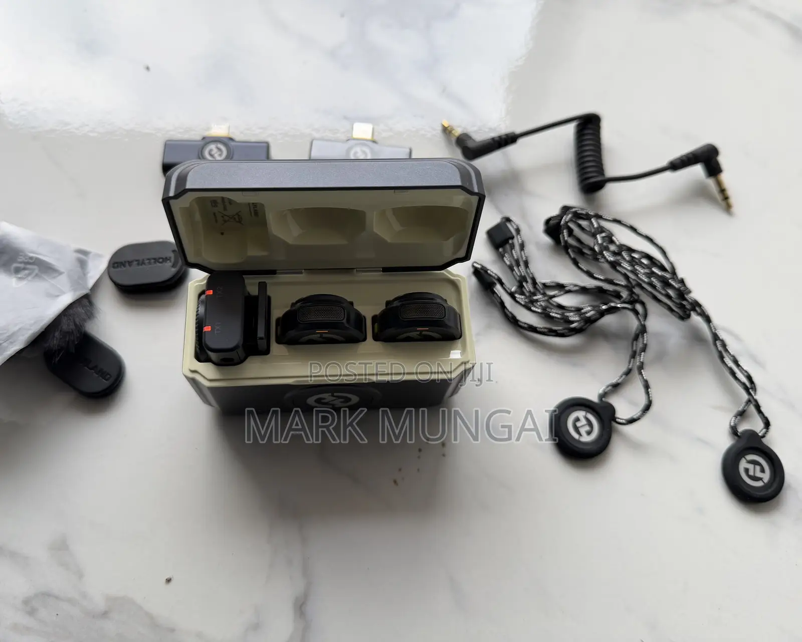 Hollyland Lark M2 Wireless Combo Microphone