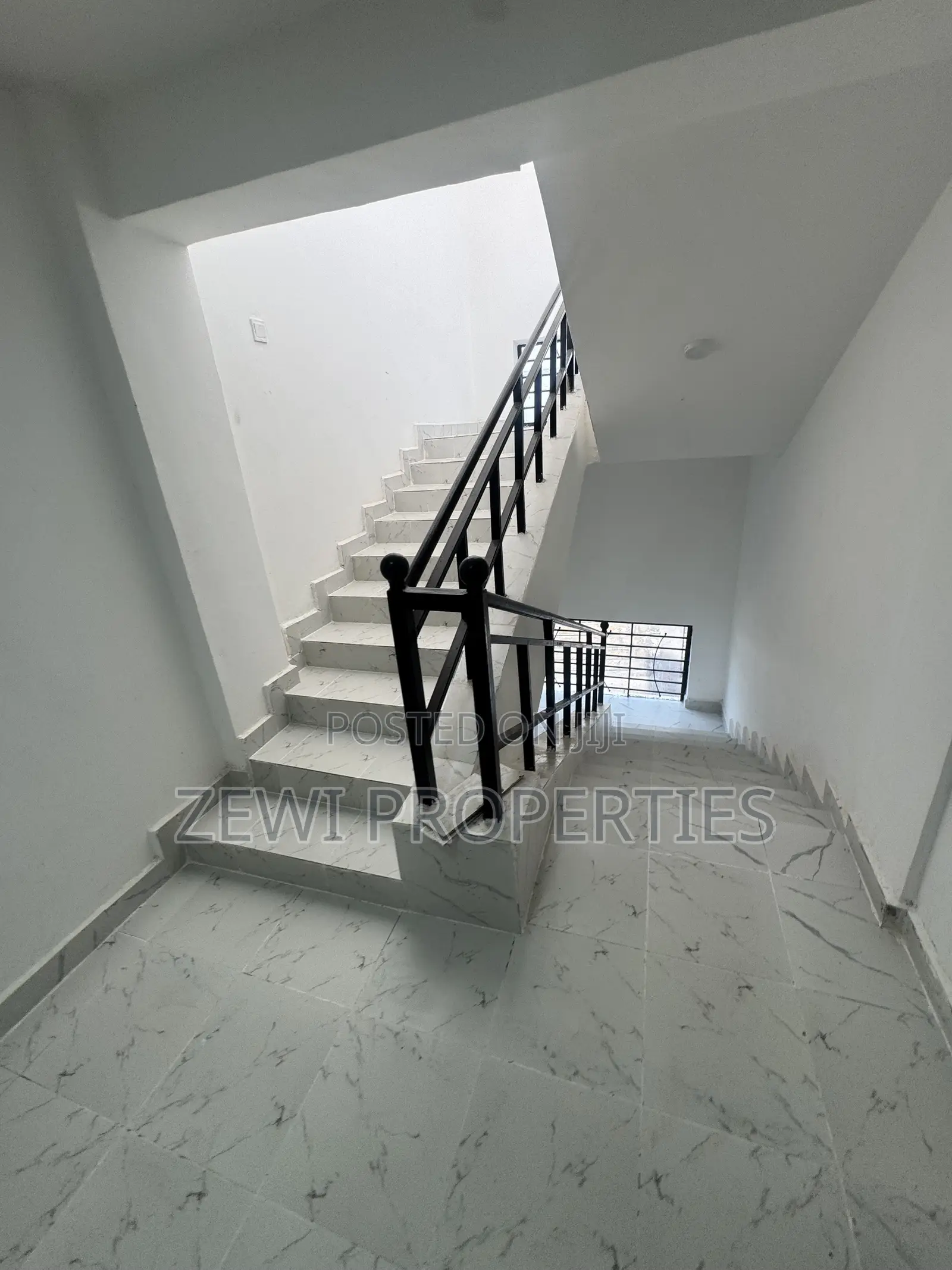 4bdrm Mansion in Kiserian for sale