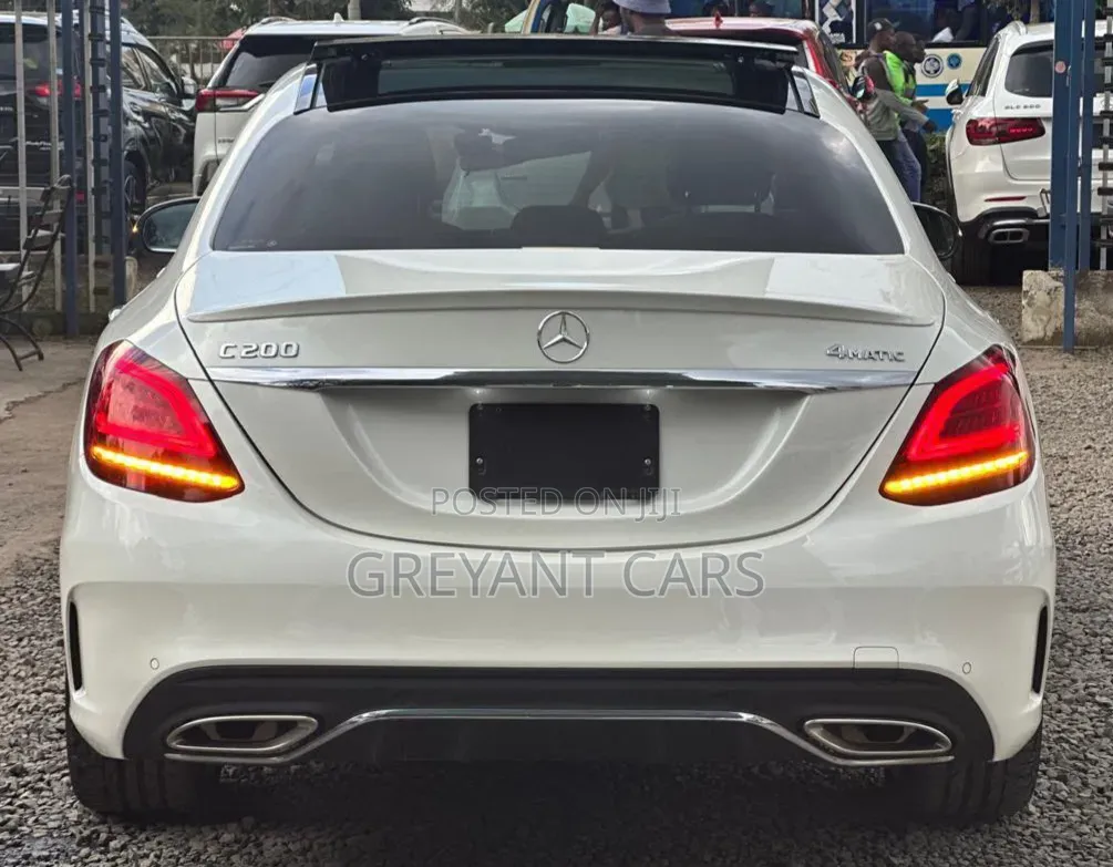 Mercedes-Benz C200 2019 White