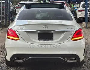 Mercedes-Benz C200 2019 White