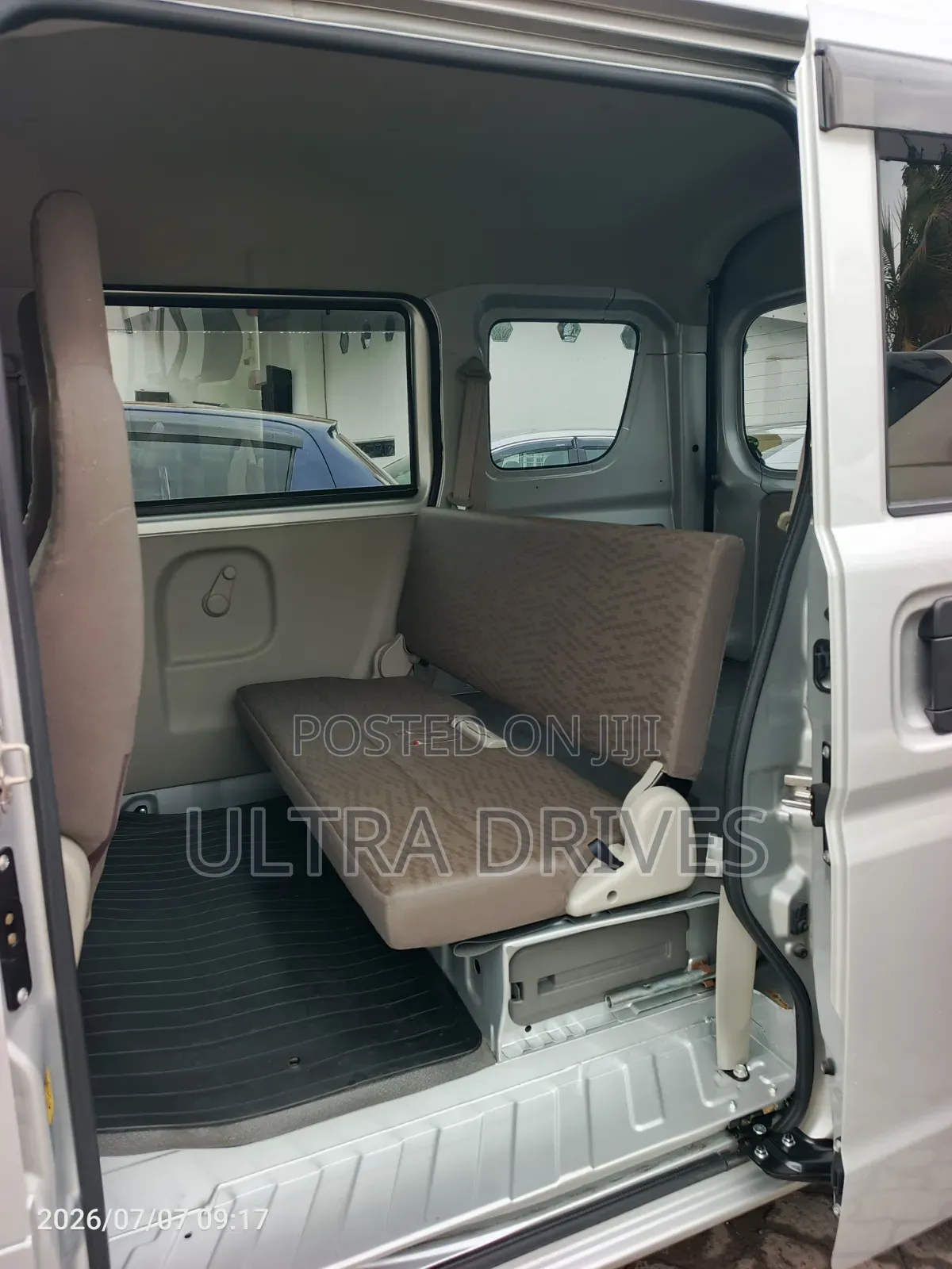 Suzuki Every Wagon 2019 Silver