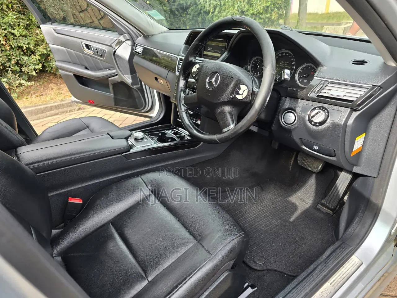 Mercedes-Benz E300 2009 Silver