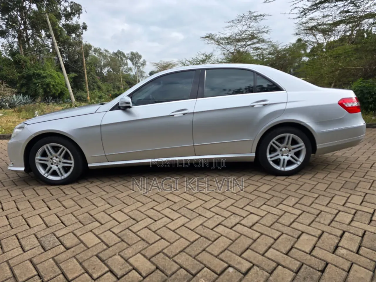 Mercedes-Benz E300 2009 Silver