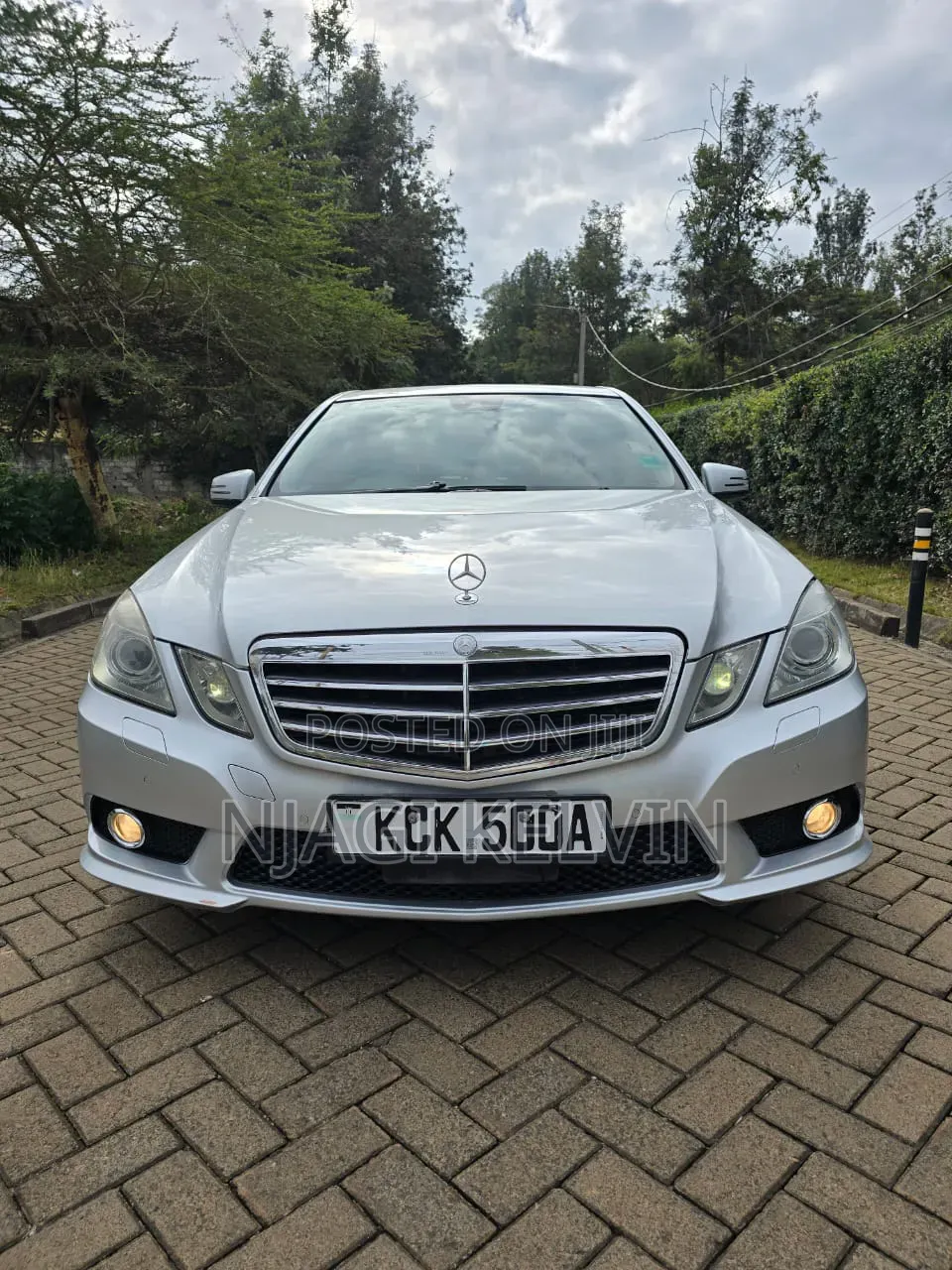 Mercedes-Benz E300 2009 Silver