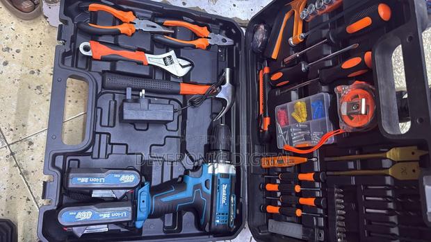 Makita Drill Set - thumbnail 2