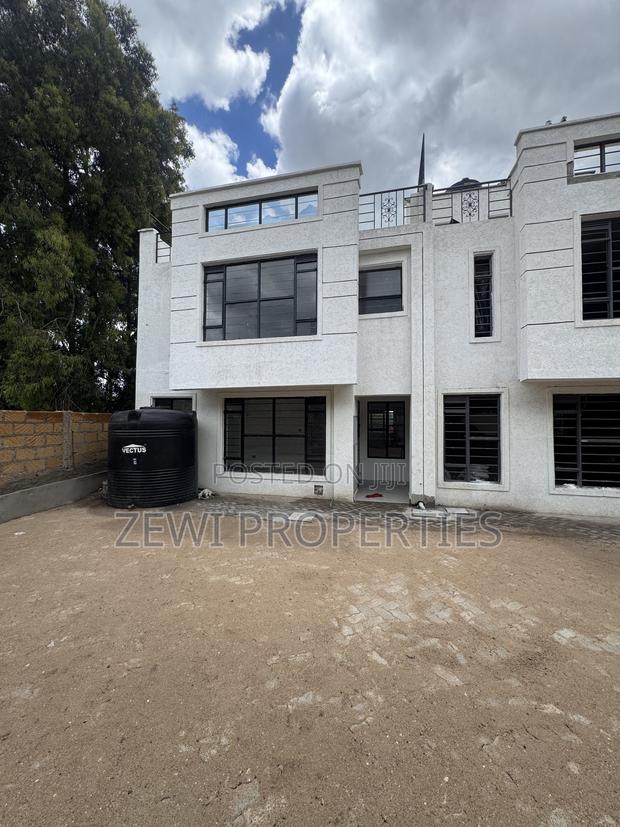 4bdrm Mansion in Ole Polos for sale
