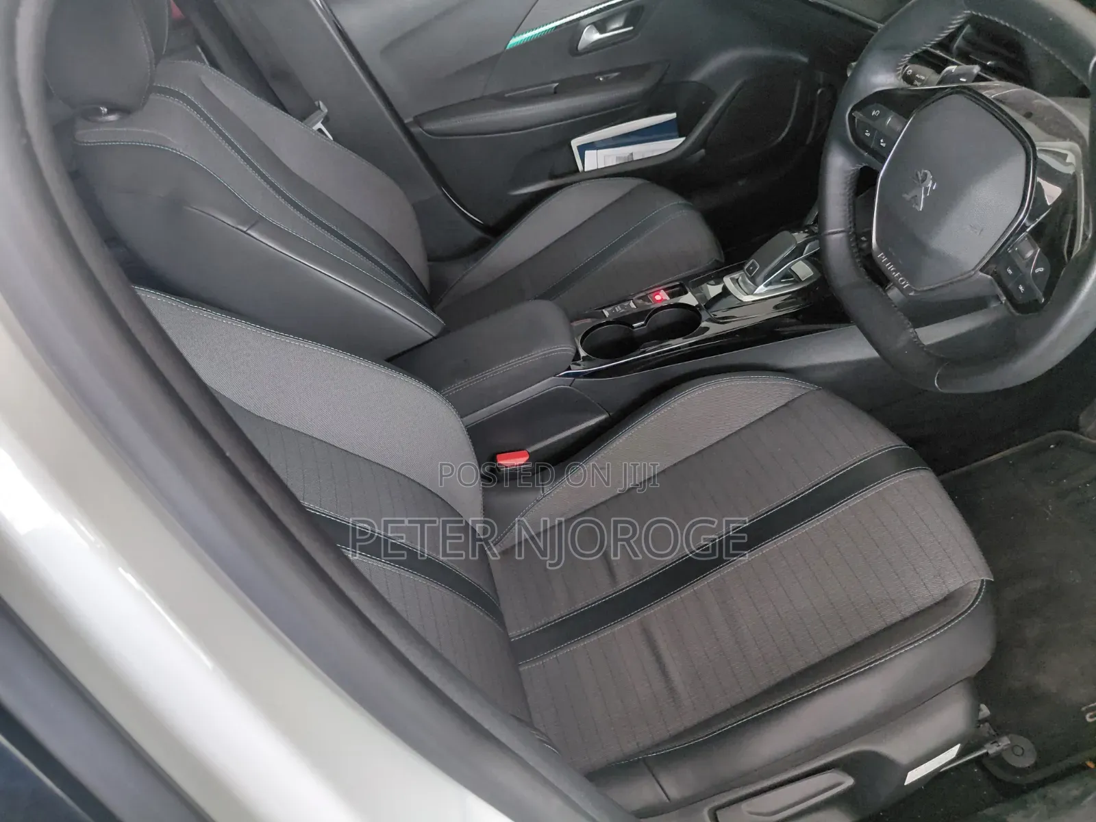 Peugeot 208 2021 White