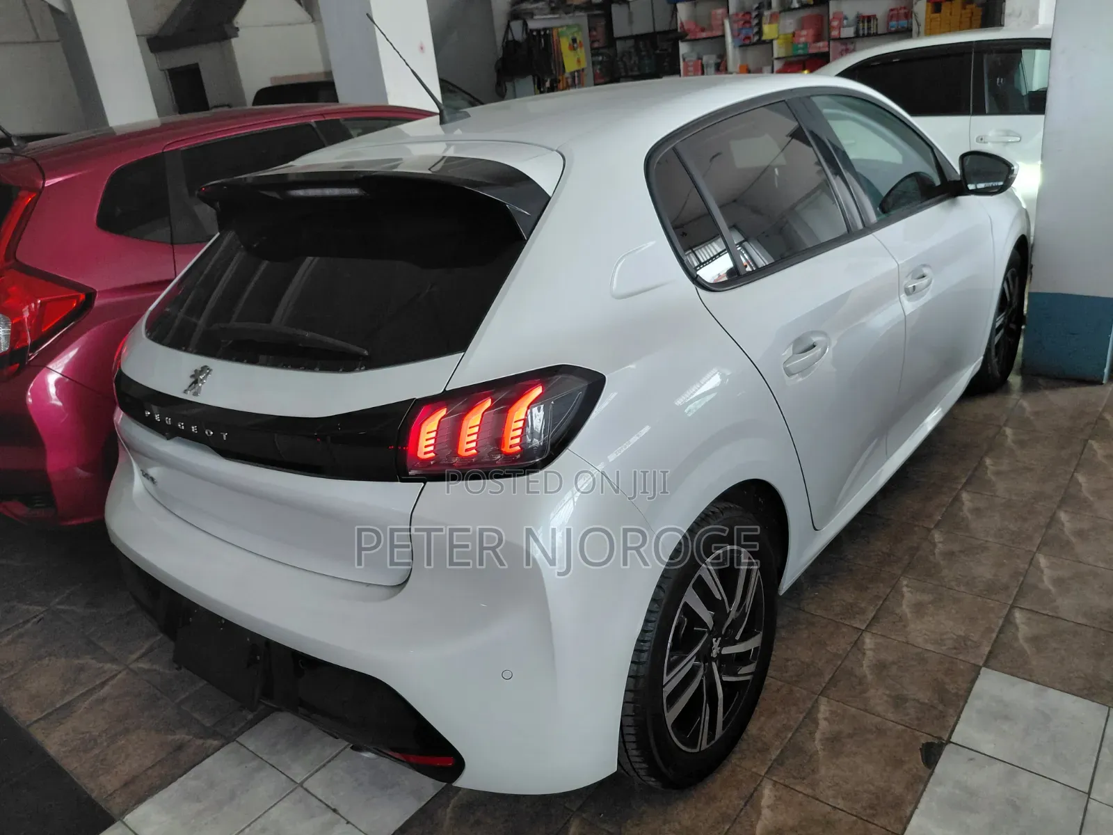 Peugeot 208 2021 White