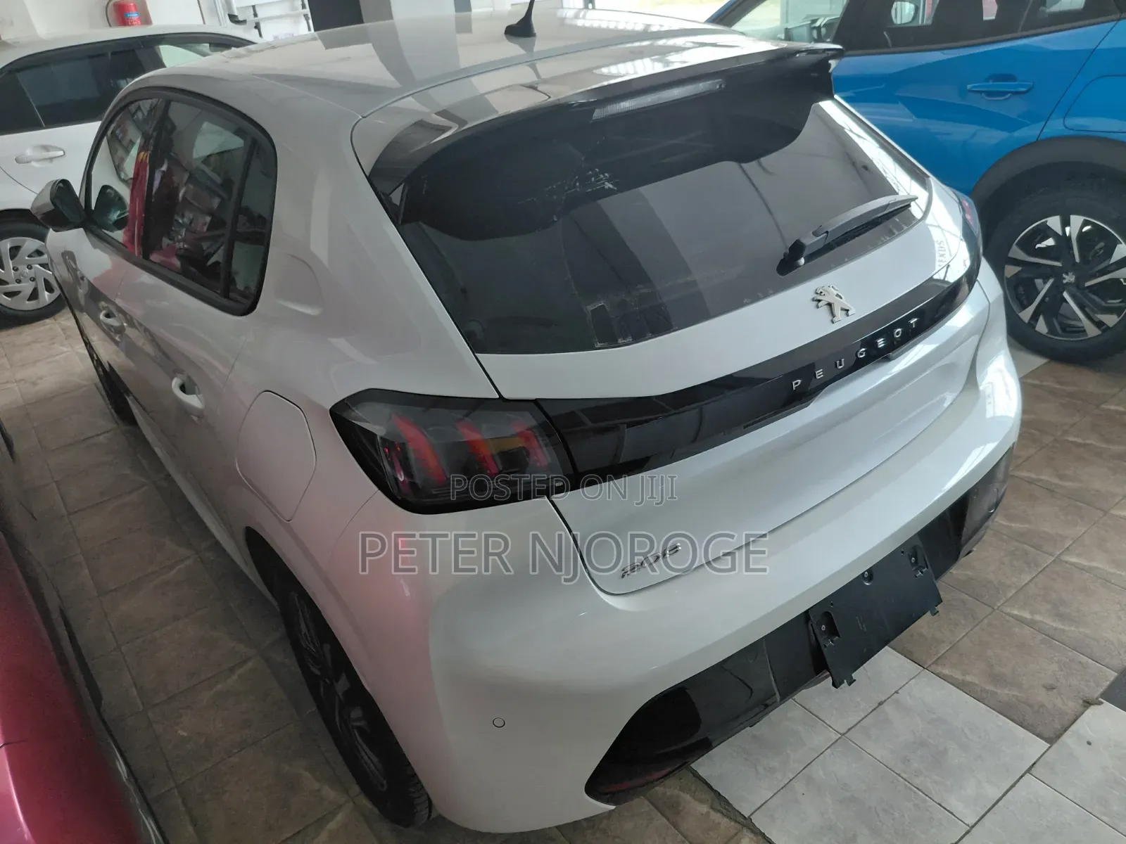 Peugeot 208 2021 White