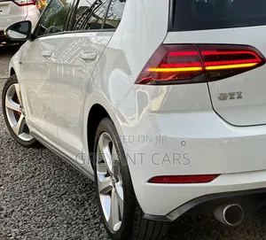 Volkswagen Golf GTI 2018 White