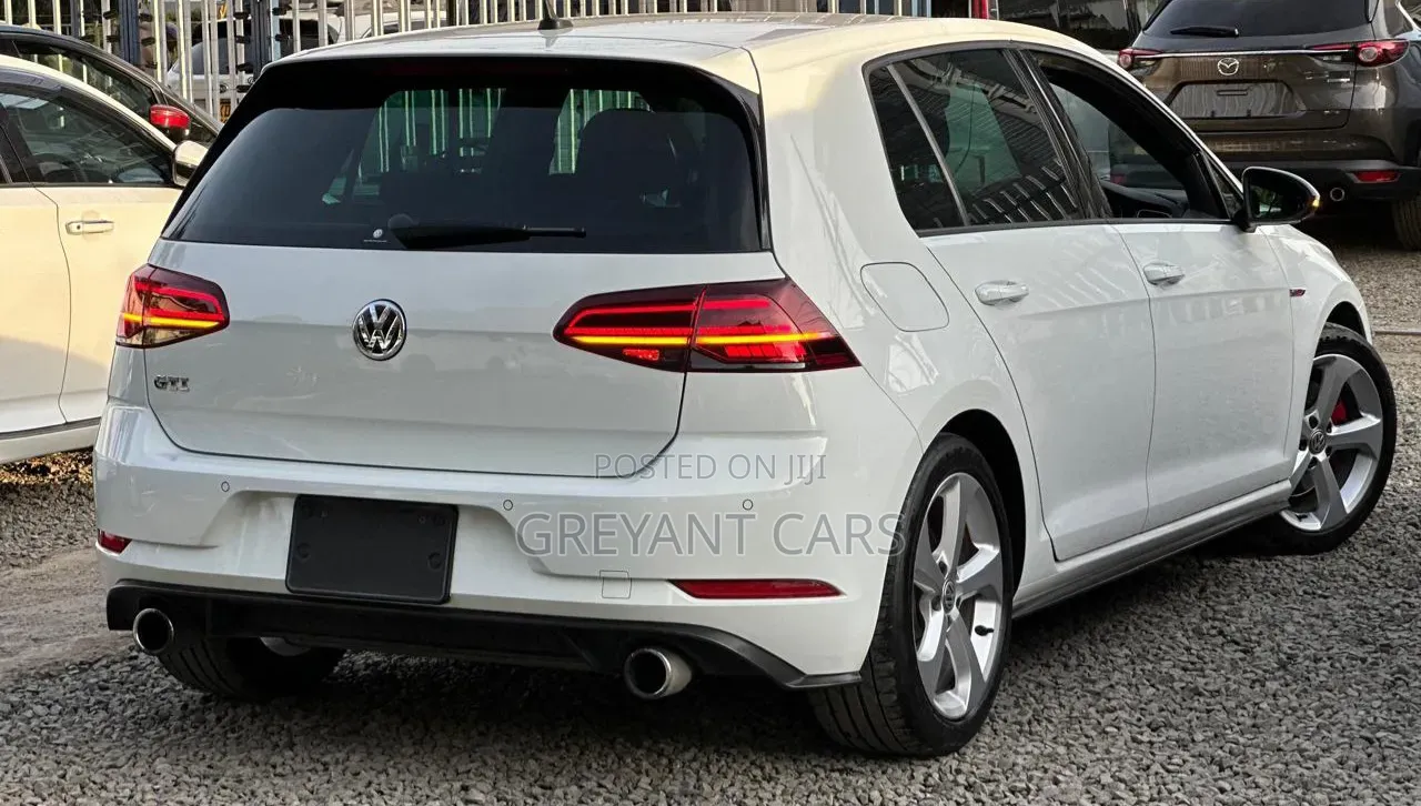 Volkswagen Golf GTI 2018 White