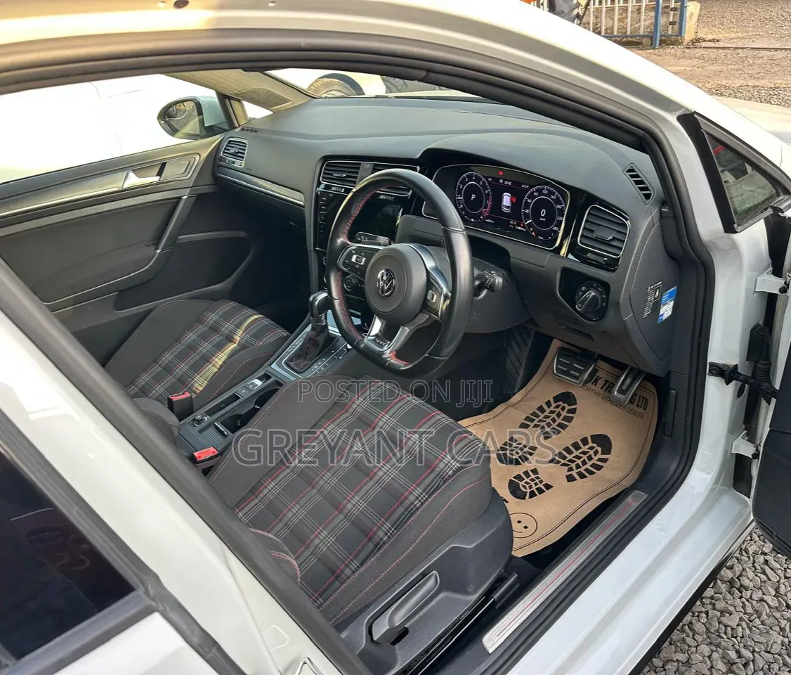 Volkswagen Golf GTI 2018 White