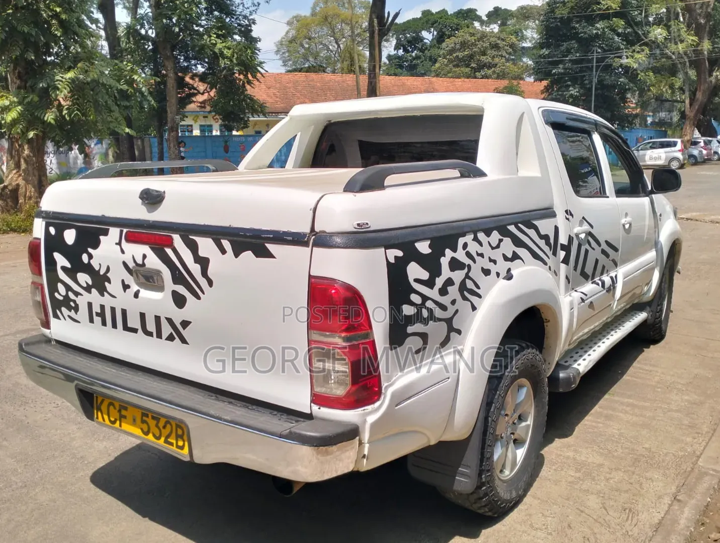 Toyota Hilux 2009 White