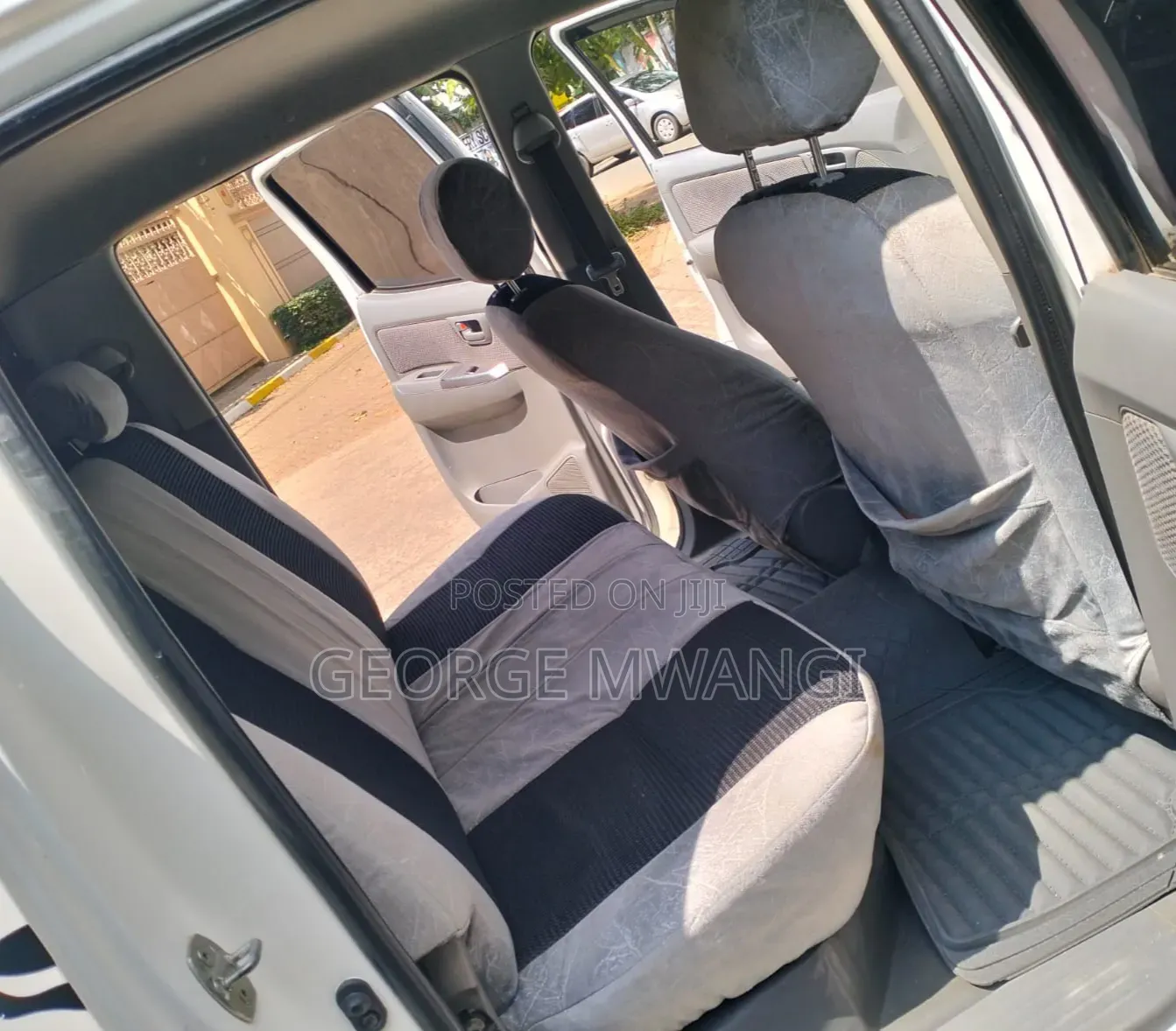 Toyota Hilux 2009 White